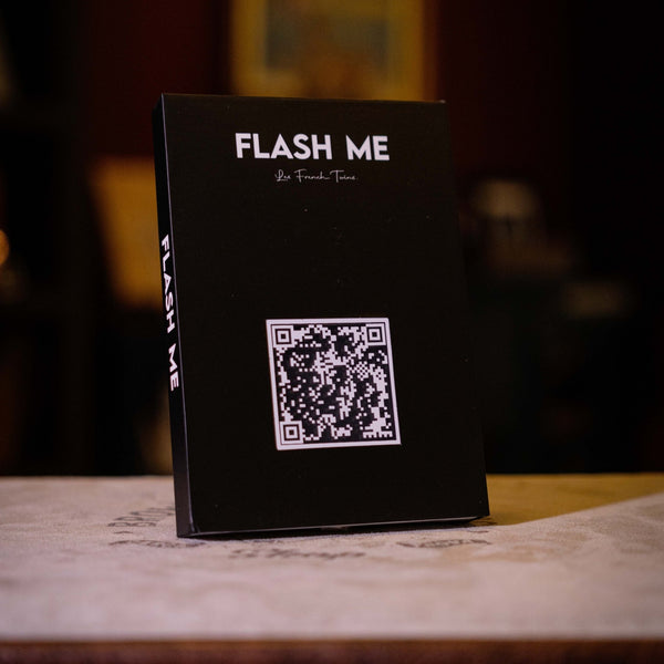 Flash Me by Les French Twins - Brown Bear Magic Shop
